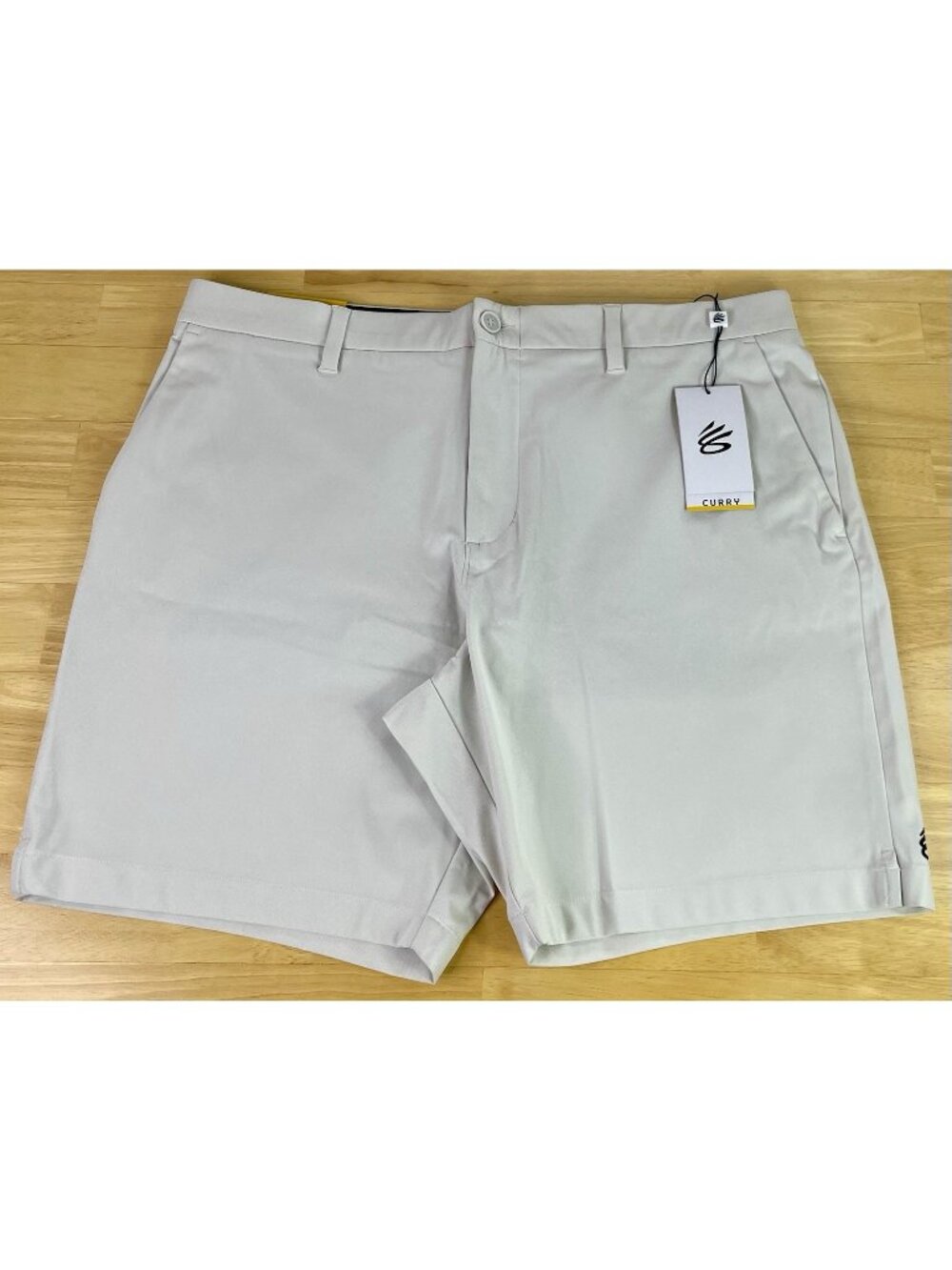 Under Armour UA Curry Splash Summit White Golf Shorts 6006577 110, Men 38 - NWT